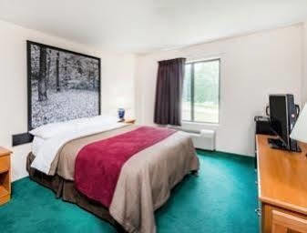 Hotel Super 8 By Wyndham 2*